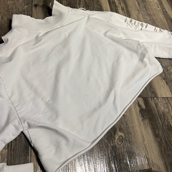 Cropped Rip Sweater - Picture 4 of 4